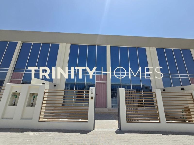 Modern Loft-Style Townhouse | Ready to Move In