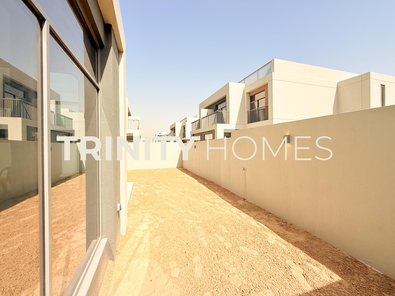 Big Plot | Single Row | Rare Price Opportunity